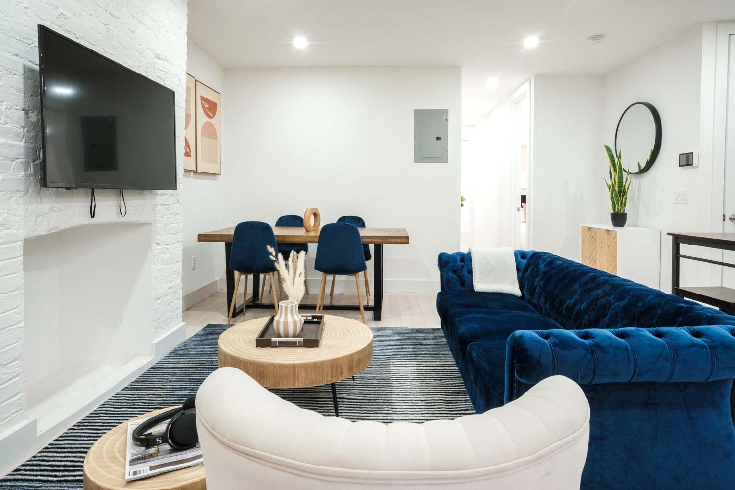Dining area with bar stools